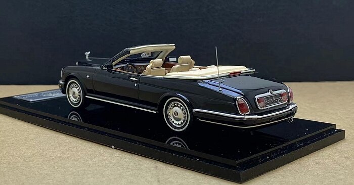 1:43 Rolls- Royce Silver Seraph CORNICHE (2000-2002)