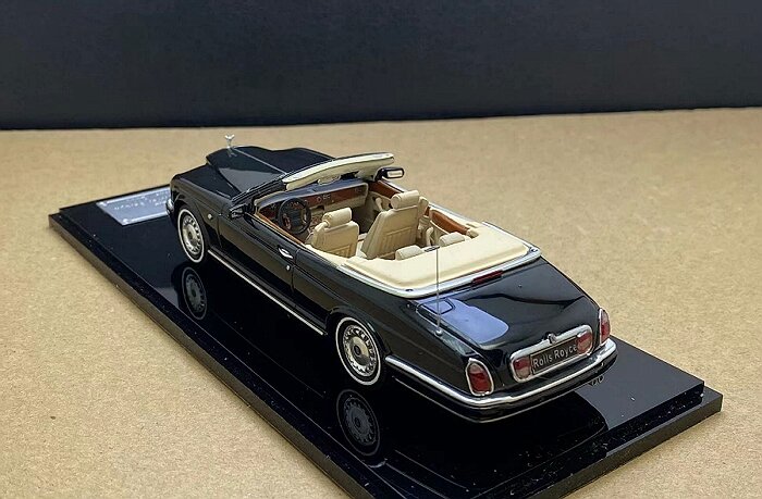 1:43 Rolls- Royce Silver Seraph CORNICHE (2000-2002)