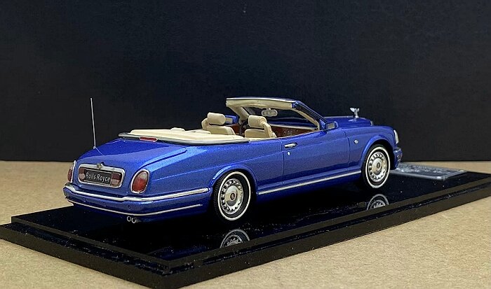 1:43 Rolls- Royce Silver Seraph CORNICHE (2000-2002)