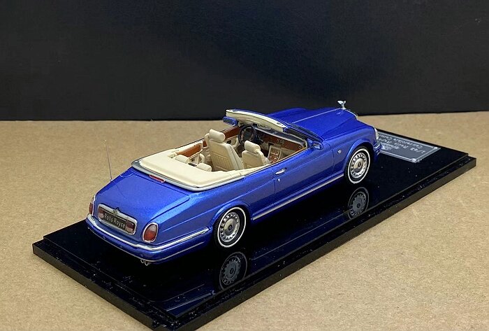 1:43 Rolls- Royce Silver Seraph CORNICHE (2000-2002)