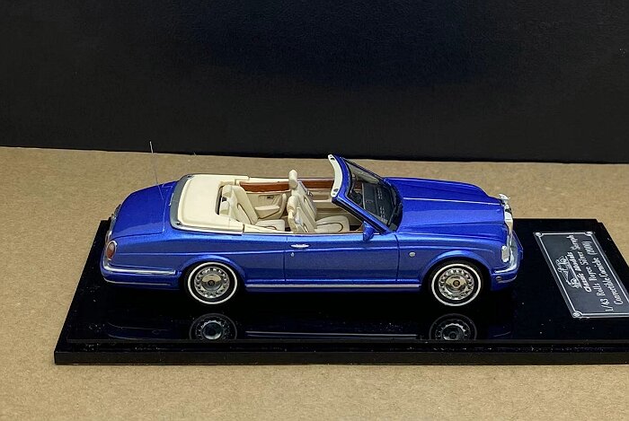 1:43 Rolls- Royce Silver Seraph CORNICHE (2000-2002)