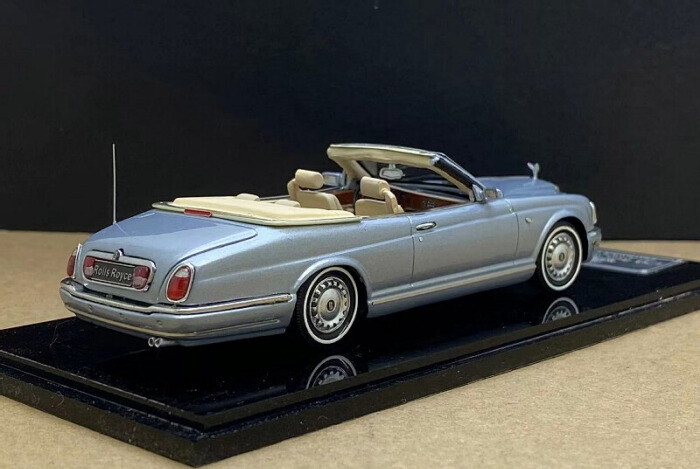 1:43 Rolls- Royce Silver Seraph CORNICHE (2000-2002)