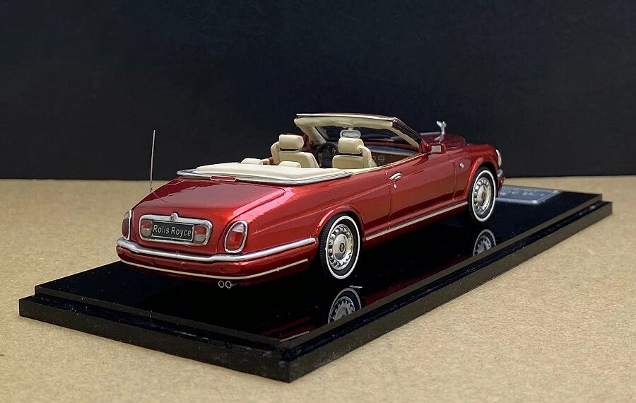 1:43 Rolls- Royce Silver Seraph CORNICHE (2000-2002)