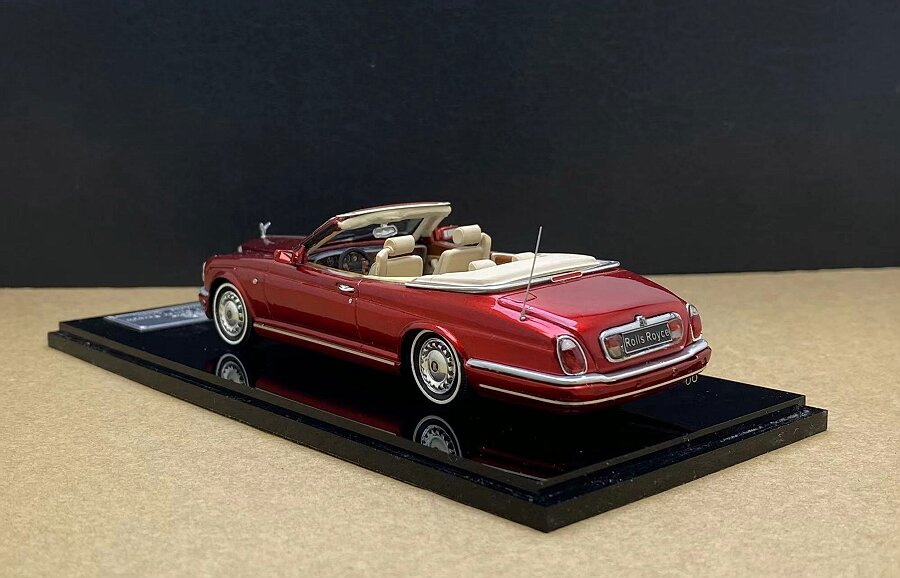 1:43 Rolls- Royce Silver Seraph CORNICHE (2000-2002)