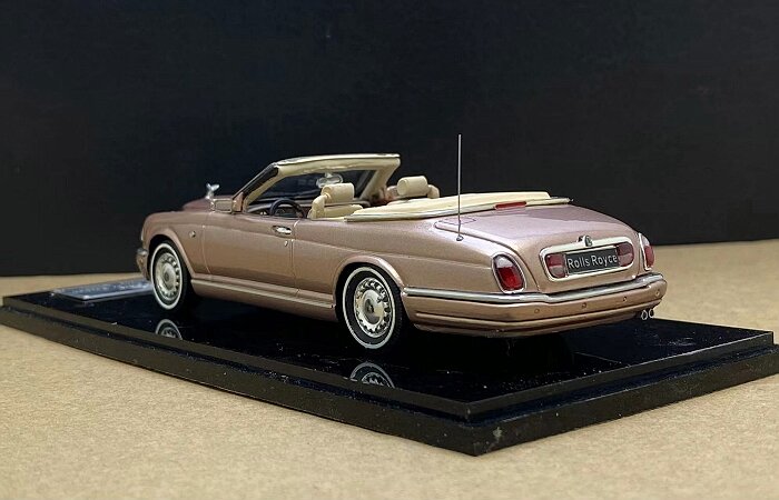 1:43 Rolls- Royce Silver Seraph CORNICHE (2000-2002)