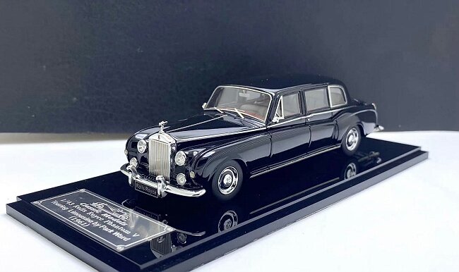 1/43 Rolls-Royce Phantom V Touring Limousine by Park Ward 1961