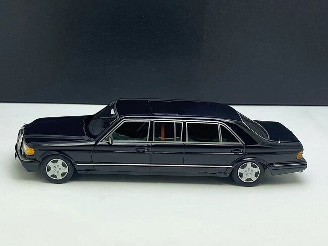 1/43 Mercedes-Benz W126 series AMG 560SEL Limousine 1990