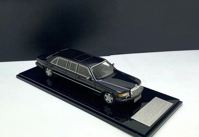 1/43 Mercedes-Benz W126 series AMG 560SEL Limousine 1990