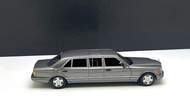 1/43 Mercedes-Benz W126 Series AMG 560SEL Limousine 1990