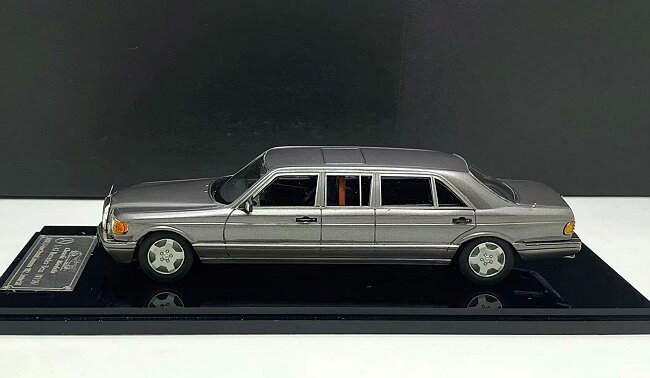 1/43 Mercedes-Benz W126 Series AMG 560SEL Limousine 1990