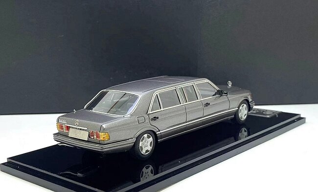 1/43 Mercedes-Benz W126 Series AMG 560SEL Limousine 1990