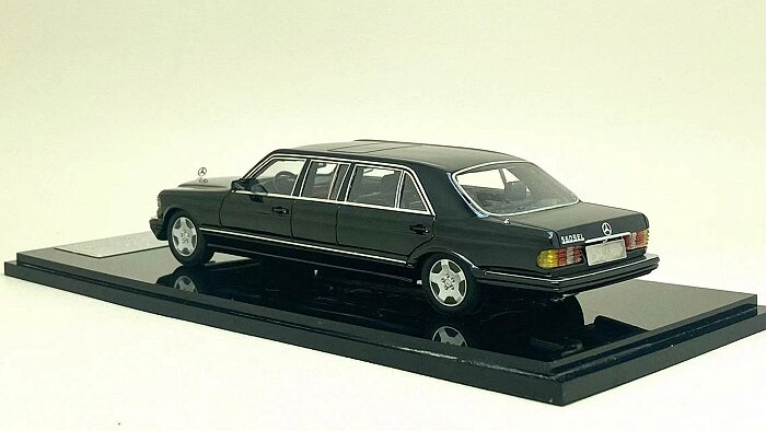 1/43 Mercedes-Benz W126 series AMG 560SEL Limousine 1990