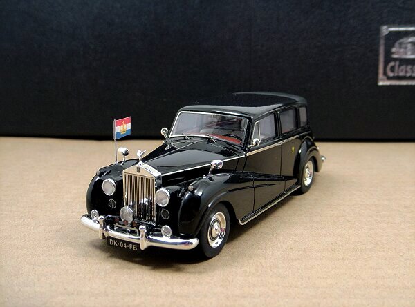 1/43 Rolls-Royce Silver Wraith Landaulette 1958 "Juliana der Nie